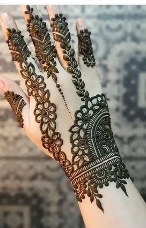 7 Colourful Henna And Mehndi Designs – Lifestyle