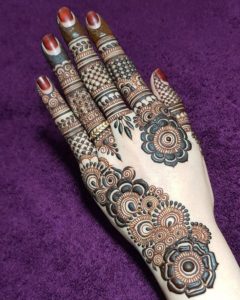 7 Colourful Henna And Mehndi Designs – Lifestyle