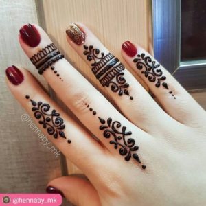Finger Mehndi Designs (All From Minimal, Modern To Grand) – Lifestyle
