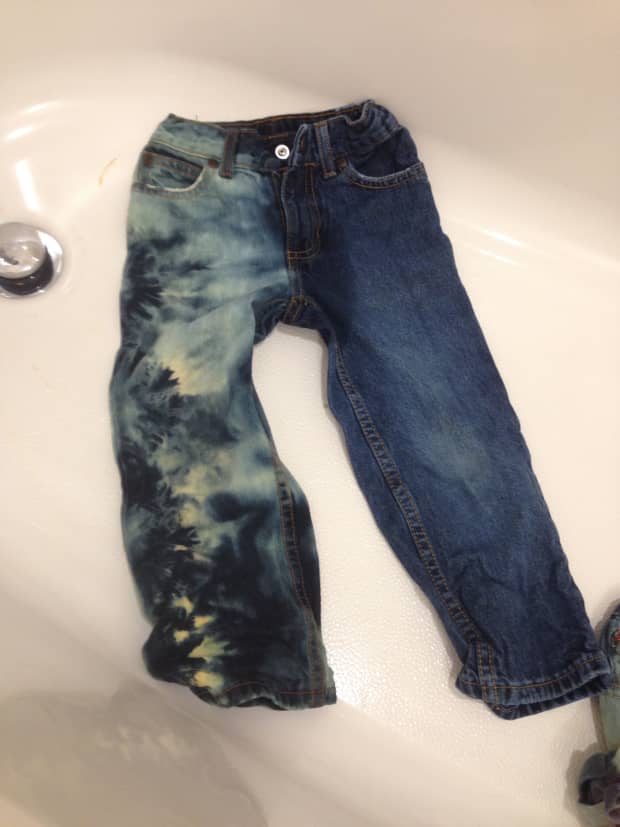 How To Bleach Jeans - 5 Ways To Bleach Your Jeans – Fashion (2023)