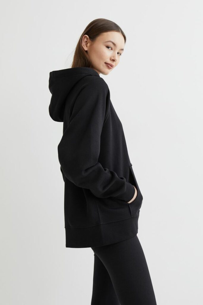 Black Oversized Hoodie Outfit Ideas – Kresent!